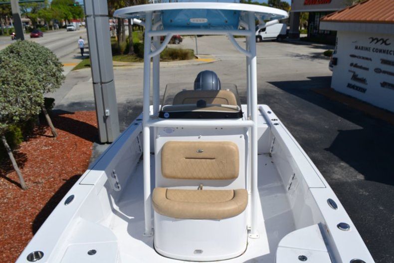 Thumbnail 12 for New 2019 Sportsman Masters 227 Bay Boat boat for sale in Vero Beach, FL