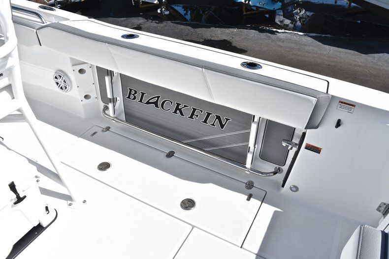 Thumbnail 25 for New 2019 Blackfin 242CC Center Console boat for sale in Fort Lauderdale, FL