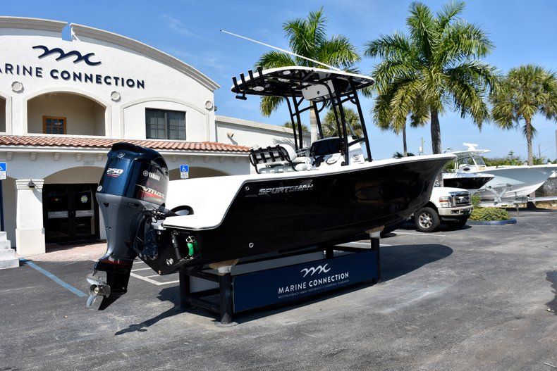 Thumbnail 7 for New 2019 Sportsman Heritage 231 Center Console boat for sale in West Palm Beach, FL