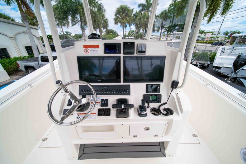 Thumbnail 31 for New 2019 Cobia 320 Center Console boat for sale in Vero Beach, FL