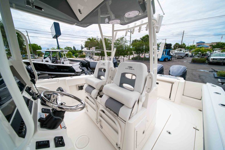 Thumbnail 35 for New 2019 Cobia 320 Center Console boat for sale in Vero Beach, FL