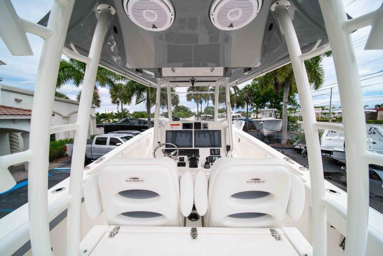 Thumbnail 30 for New 2019 Cobia 320 Center Console boat for sale in Vero Beach, FL