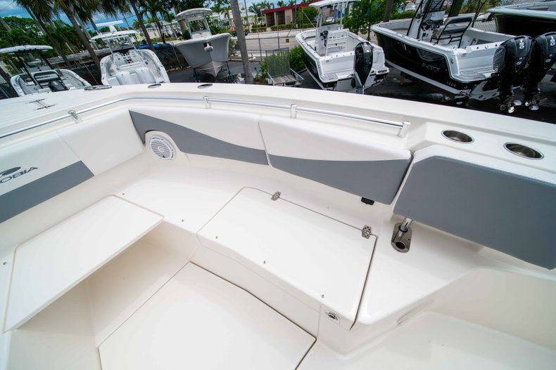 Thumbnail 48 for New 2019 Cobia 320 Center Console boat for sale in Vero Beach, FL