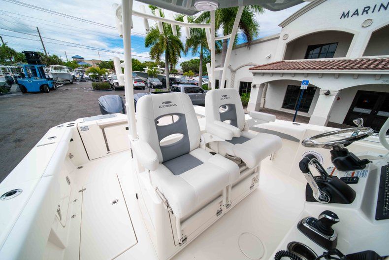 Thumbnail 39 for New 2019 Cobia 320 Center Console boat for sale in Vero Beach, FL
