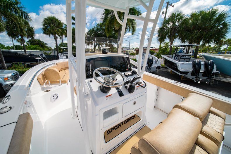 Thumbnail 24 for New 2019 Sportsman Open 232 Center Console boat for sale in West Palm Beach, FL