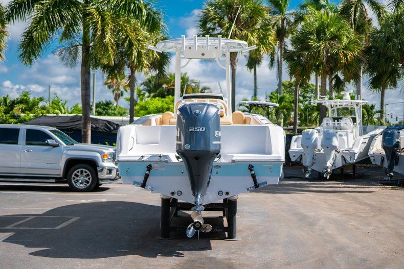 Thumbnail 6 for New 2019 Sportsman Open 232 Center Console boat for sale in West Palm Beach, FL