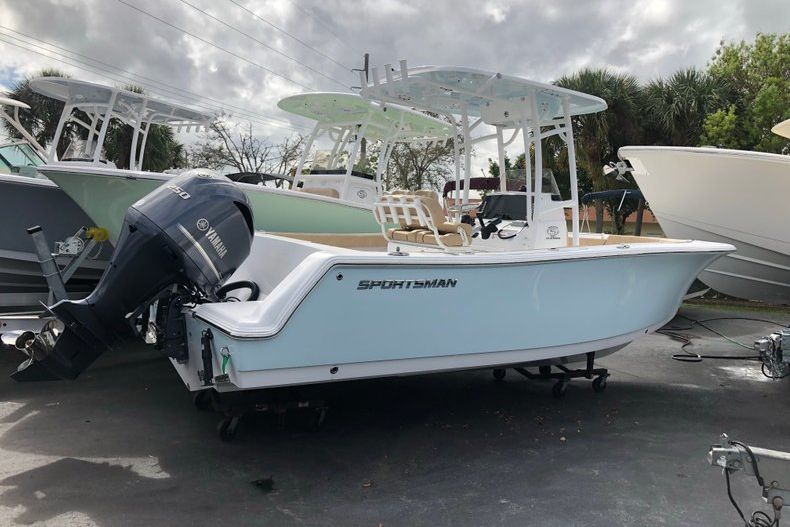New 2019 Sportsman Heritage 231 Center Console boat for sale in Vero Beach, FL