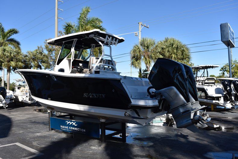 Thumbnail 5 for New 2019 Blackfin 272CC Center Console boat for sale in Fort Lauderdale, FL