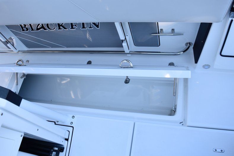 Thumbnail 27 for New 2019 Blackfin 272CC Center Console boat for sale in Fort Lauderdale, FL