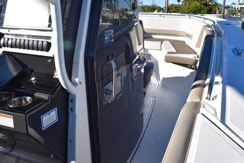 Thumbnail 58 for New 2019 Blackfin 272CC Center Console boat for sale in Fort Lauderdale, FL