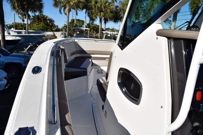 Thumbnail 64 for New 2019 Blackfin 272CC Center Console boat for sale in Fort Lauderdale, FL