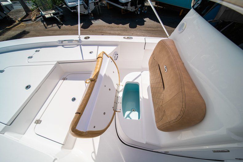 Thumbnail 35 for New 2019 Sportsman Masters 227 Bay Boat boat for sale in West Palm Beach, FL