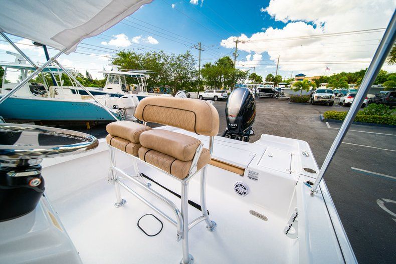 Thumbnail 28 for New 2019 Sportsman Masters 227 Bay Boat boat for sale in West Palm Beach, FL