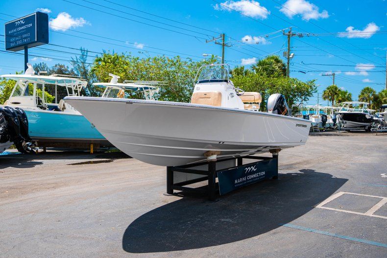 Thumbnail 3 for New 2019 Sportsman Masters 227 Bay Boat boat for sale in West Palm Beach, FL