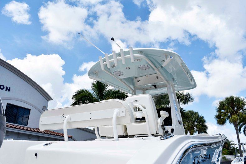Thumbnail 8 for New 2019 Cobia 262 Center Console boat for sale in West Palm Beach, FL