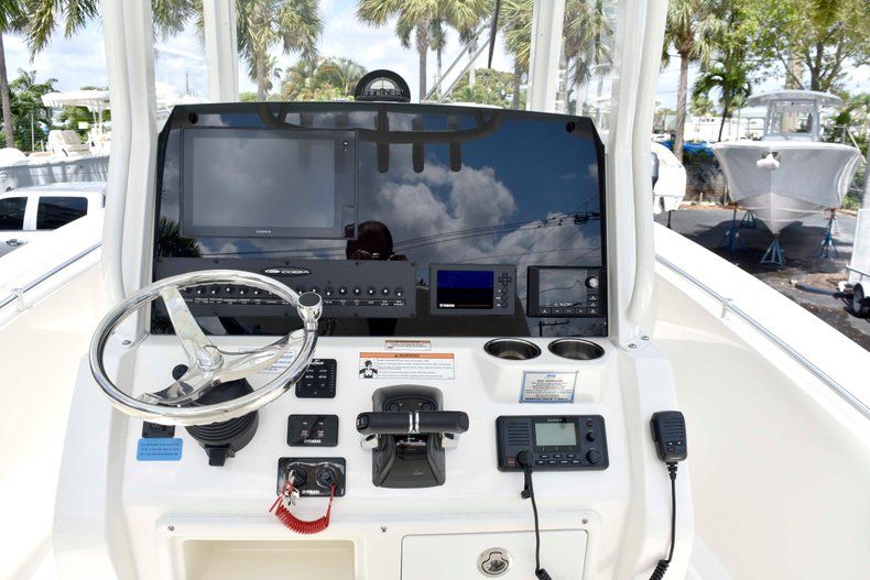 Thumbnail 33 for New 2019 Cobia 262 Center Console boat for sale in West Palm Beach, FL