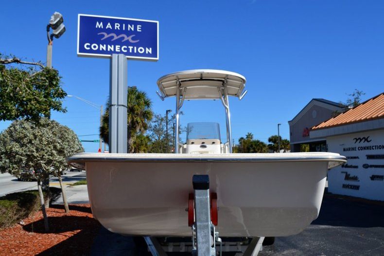 Thumbnail 2 for New 2019 Carolina Skiff 2480 DLX boat for sale in Vero Beach, FL