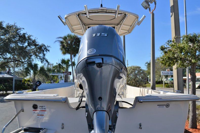 Thumbnail 4 for New 2019 Carolina Skiff 2480 DLX boat for sale in Vero Beach, FL