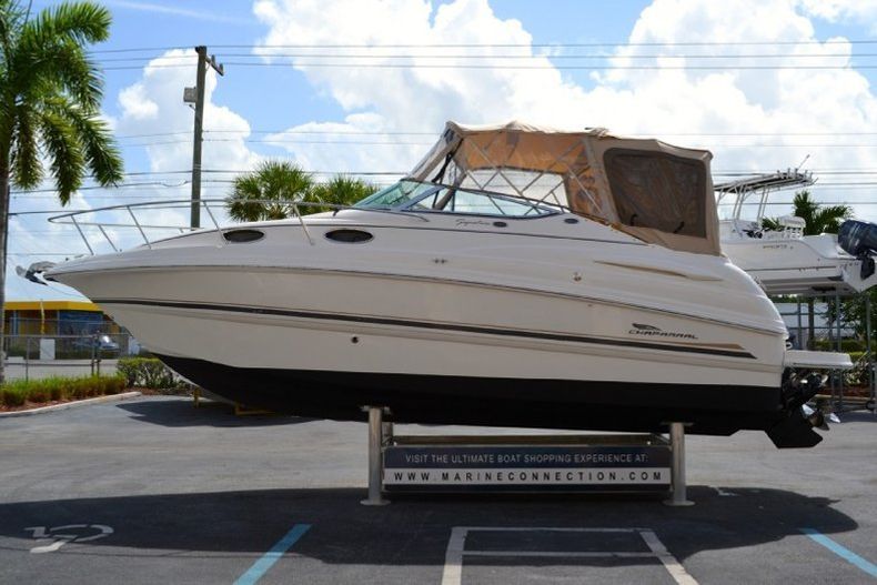 Thumbnail 14 for Used 2002 Chaparral 260 Signature Cruiser boat for sale in West Palm Beach, FL