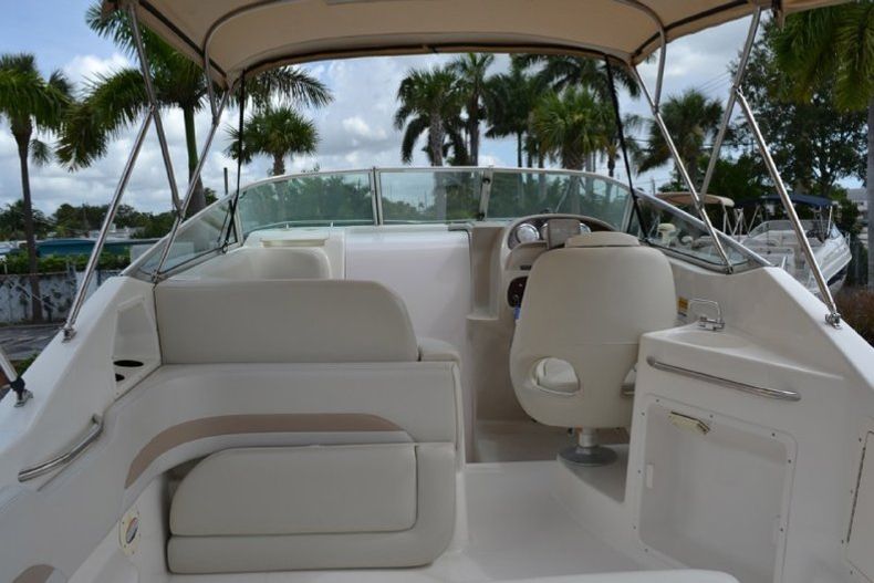 Thumbnail 35 for Used 2002 Chaparral 260 Signature Cruiser boat for sale in West Palm Beach, FL