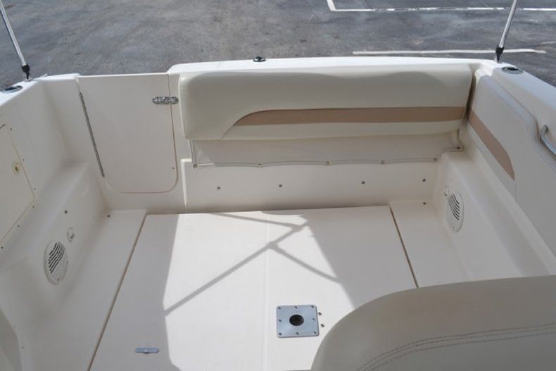 Thumbnail 38 for Used 2002 Chaparral 260 Signature Cruiser boat for sale in West Palm Beach, FL