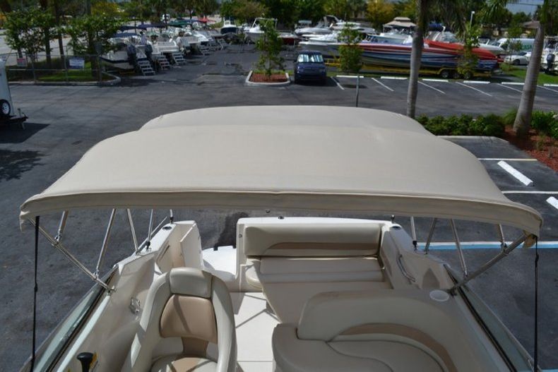 Thumbnail 92 for Used 2002 Chaparral 260 Signature Cruiser boat for sale in West Palm Beach, FL