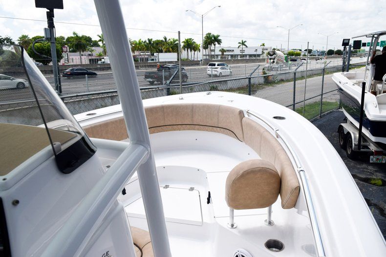 Thumbnail 10 for New 2019 Sportsman Heritage 231 Center Console boat for sale in Miami, FL