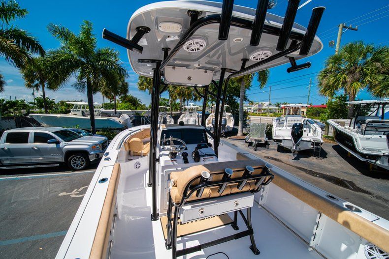 Thumbnail 10 for New 2019 Sportsman Heritage 231 Center Console boat for sale in West Palm Beach, FL