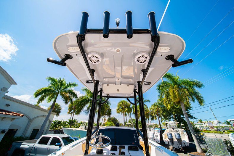 Thumbnail 15 for New 2019 Sportsman Heritage 231 Center Console boat for sale in West Palm Beach, FL