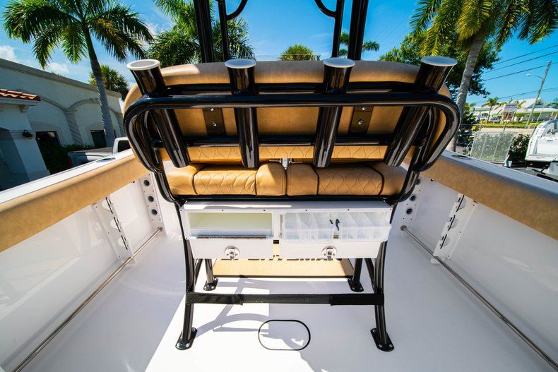 Thumbnail 17 for New 2019 Sportsman Heritage 231 Center Console boat for sale in West Palm Beach, FL