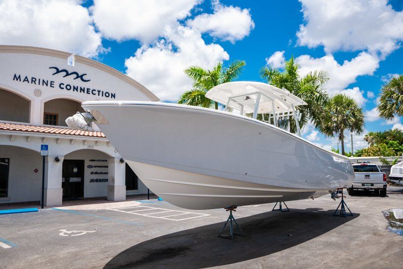 Thumbnail 7 for New 2019 Cobia 320 Center Console boat for sale in West Palm Beach, FL