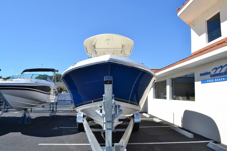 Thumbnail 2 for New 2015 Cobia 256 Center Console boat for sale in West Palm Beach, FL