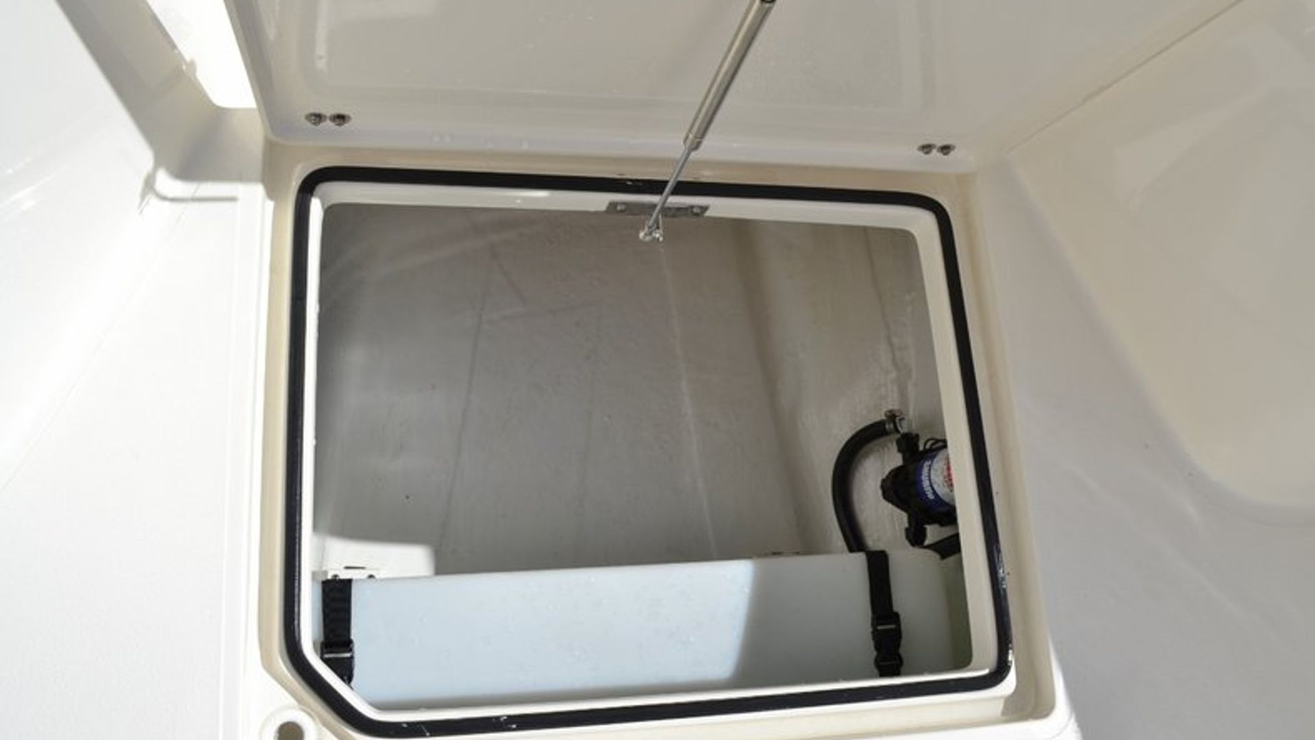 New 2015 Cobia 256 Center Console #K012 image 24