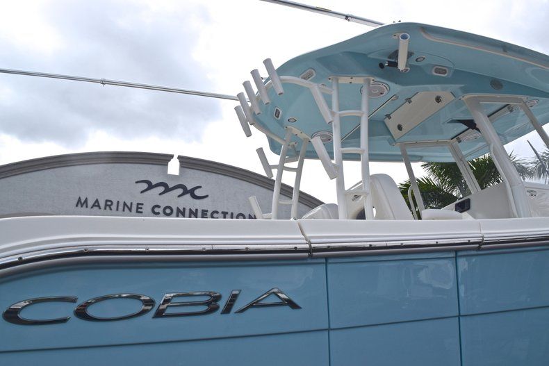 Thumbnail 9 for New 2019 Cobia 301 CC Center Console boat for sale in Miami, FL