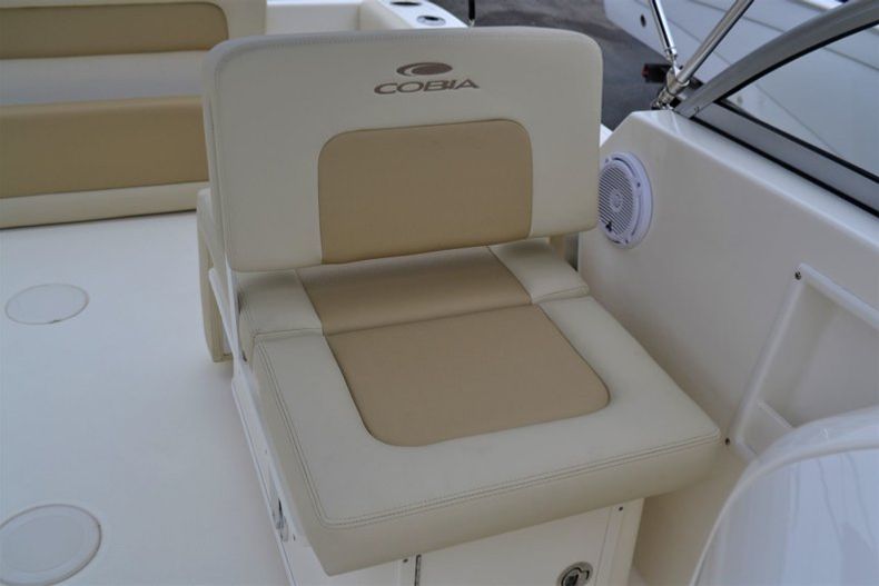 Thumbnail 16 for New 2019 Cobia 220 Dual Console boat for sale in West Palm Beach, FL