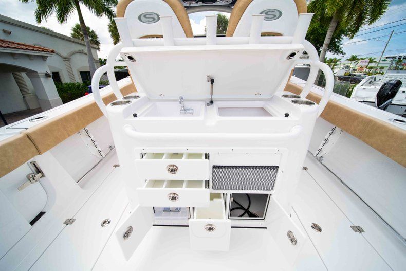 Thumbnail 11 for New 2019 Sportsman Open 312 Center Console boat for sale in West Palm Beach, FL