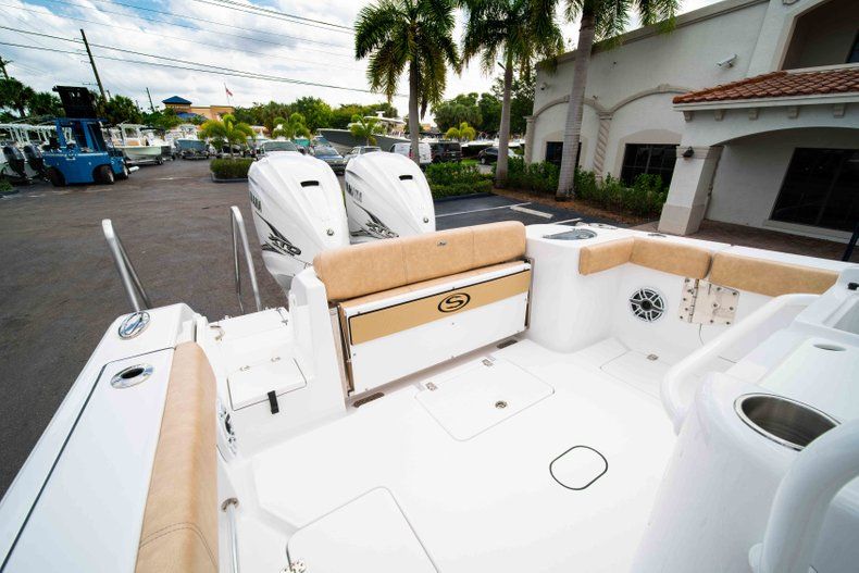 Thumbnail 13 for New 2019 Sportsman Open 312 Center Console boat for sale in West Palm Beach, FL