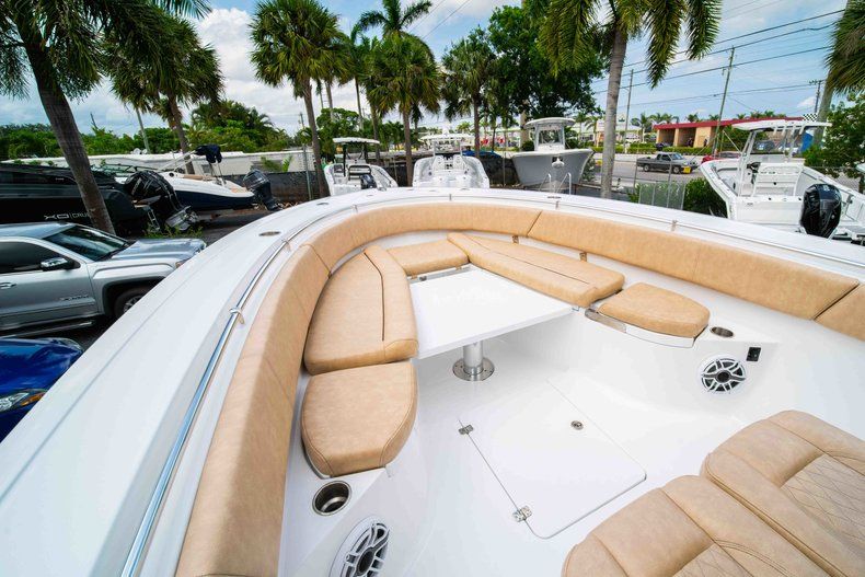 Thumbnail 41 for New 2019 Sportsman Open 312 Center Console boat for sale in West Palm Beach, FL