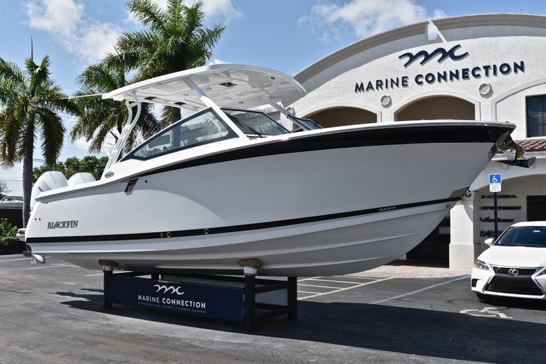 Thumbnail 1 for New 2019 Blackfin 272DC Dual Console boat for sale in West Palm Beach, FL