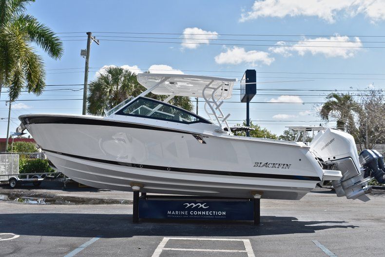 Thumbnail 4 for New 2019 Blackfin 272DC Dual Console boat for sale in West Palm Beach, FL
