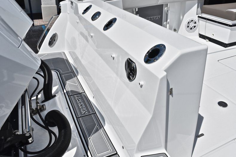 Thumbnail 9 for New 2019 Blackfin 272DC Dual Console boat for sale in West Palm Beach, FL