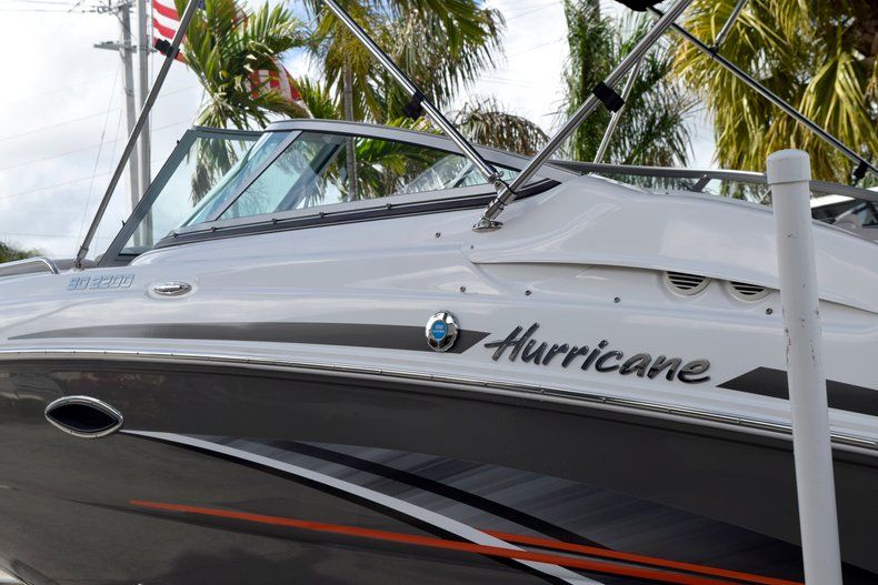 Thumbnail 5 for Used 2017 Hurricane SunDeck SD 2200 OB boat for sale in Fort Lauderdale, FL