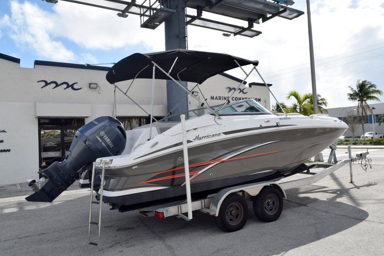 Thumbnail 7 for Used 2017 Hurricane SunDeck SD 2200 OB boat for sale in Fort Lauderdale, FL
