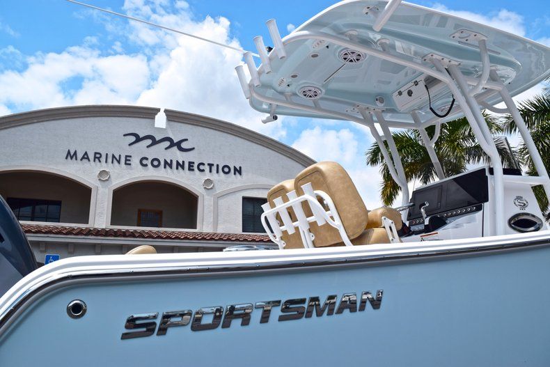 Thumbnail 9 for New 2019 Sportsman Open 242 Center Console boat for sale in West Palm Beach, FL