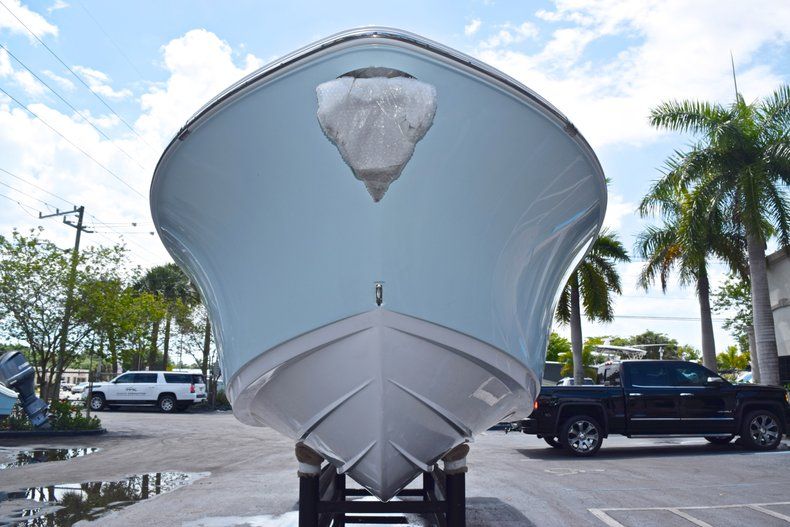 Thumbnail 3 for New 2019 Sportsman Open 242 Center Console boat for sale in West Palm Beach, FL