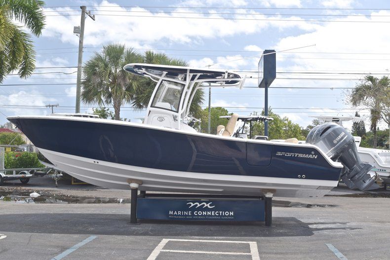 Thumbnail 4 for New 2019 Sportsman Heritage 251 Center Console boat for sale in Miami, FL
