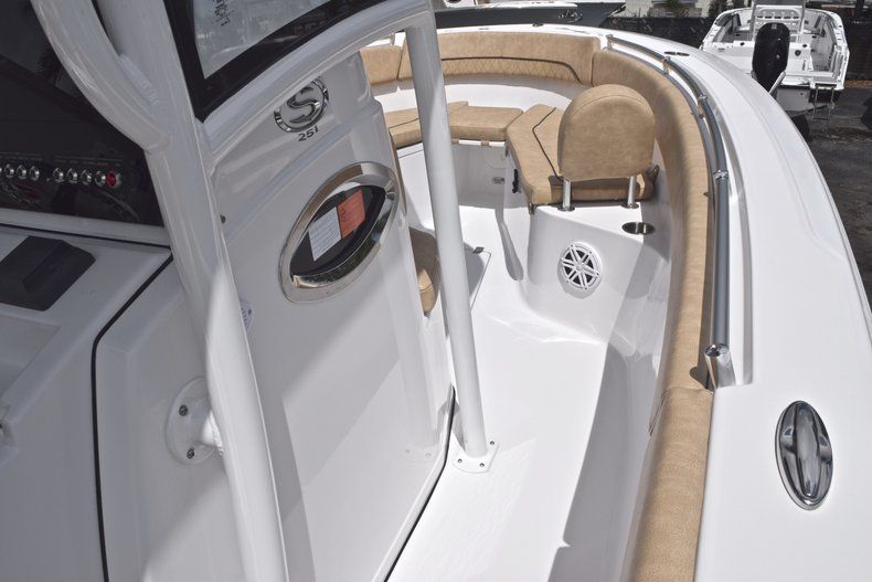 Thumbnail 42 for New 2019 Sportsman Heritage 251 Center Console boat for sale in Miami, FL