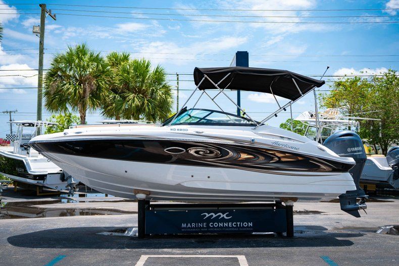Thumbnail 4 for New 2019 Hurricane SunDeck SD 2200 OB boat for sale in West Palm Beach, FL