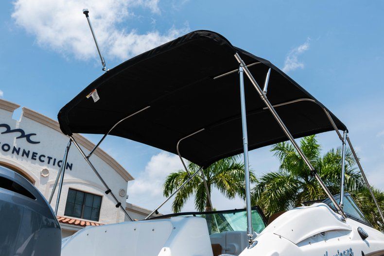 Thumbnail 8 for New 2019 Hurricane SunDeck SD 2200 OB boat for sale in West Palm Beach, FL
