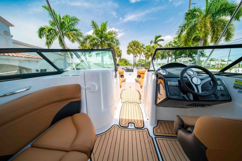 Thumbnail 21 for New 2019 Hurricane SunDeck SD 2200 OB boat for sale in West Palm Beach, FL